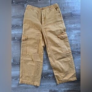 Universal Thread Gold High Rise Cropped Cargo Pants